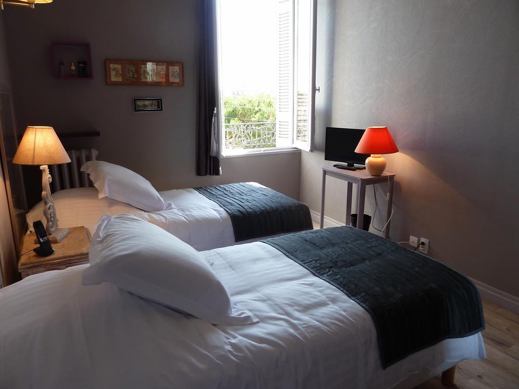 Hotel Souvenirs De Familles Saintes Rum bild